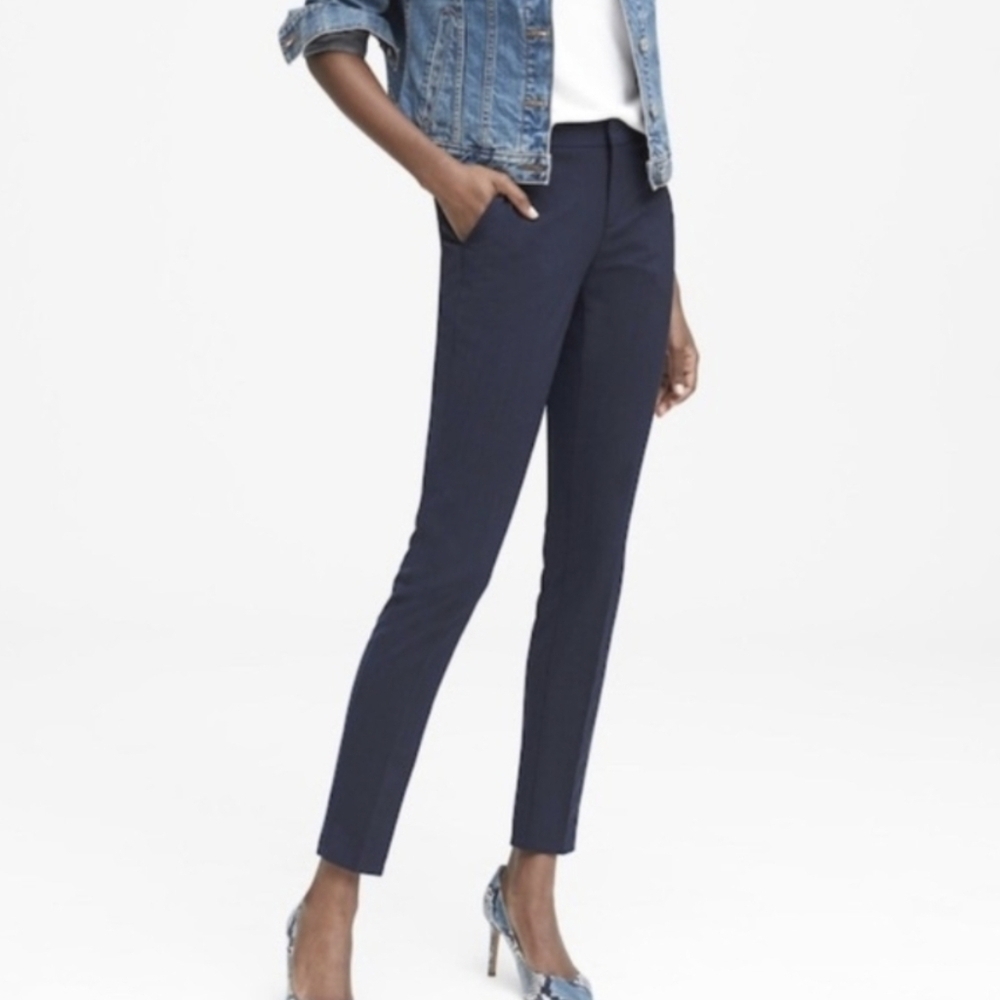 Banana Republic Ryan Fit Trouser, Color Navy Size 10S